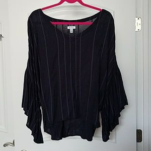 NWOT Navy blue flutter sleeve high/low blouse